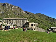 Corno Birone col gioiello romanico di S. Pietro al Monte-24apr23